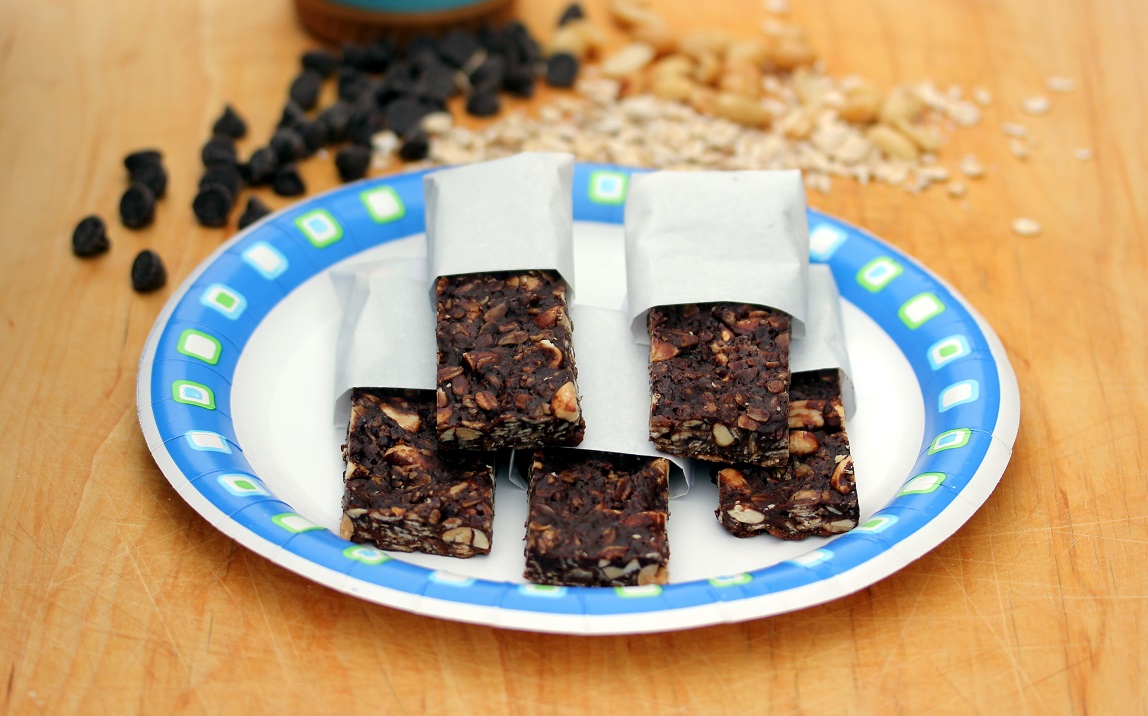 Chocolate Peanut Butter Granola Bars