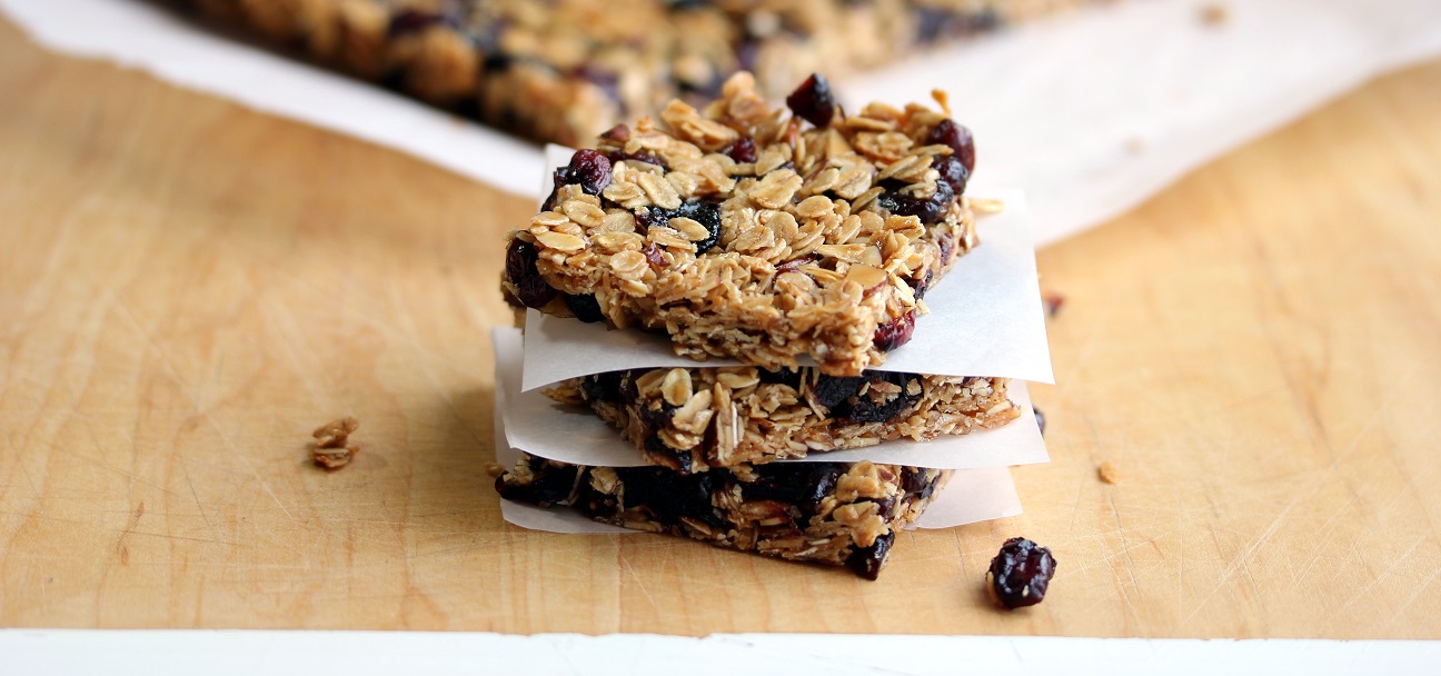 Mixed Berry Granola Bars