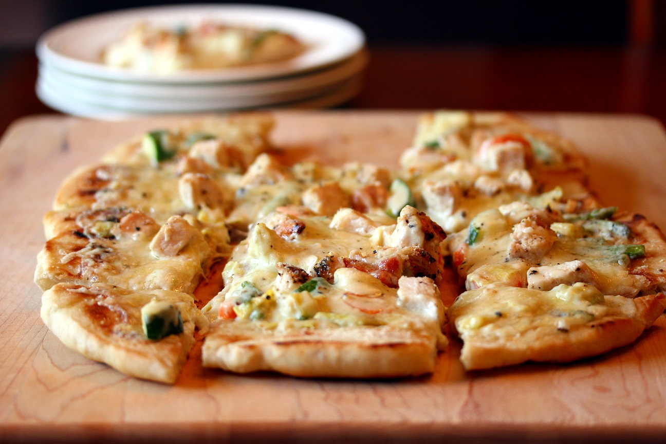 Grilled Chicken Alfredo Pizza