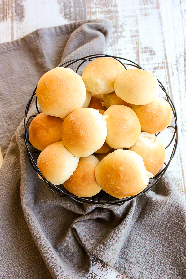 Perfect Homemade Dinner Rolls (aka Grandma's Buns)